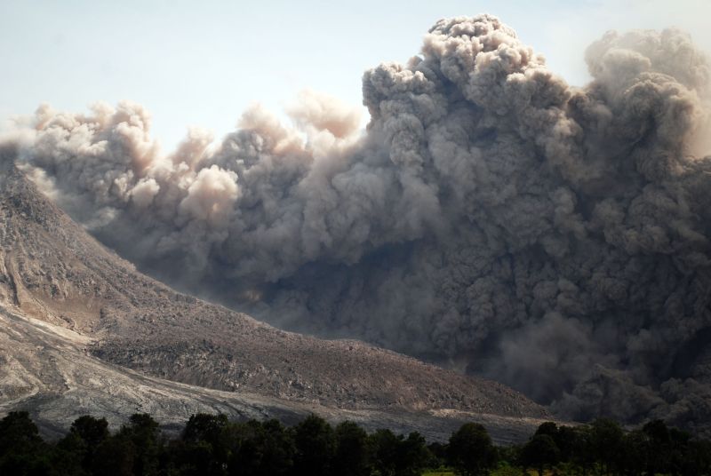 Gunung Sinabung erupsi lagi.(Foto:Istimewa) 錫納朋火山再次噴發(圖片:Istimewa)